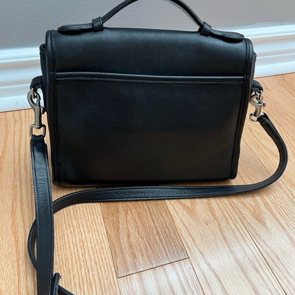 Coach court bag with silver hardware - Picture 3 of 8